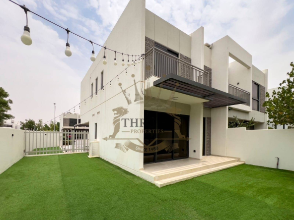 3 Bedroom Townhouse for Sale in DAMAC Hills 2 (Akoya by DAMAC) - Photo 1 | Throne Properties
