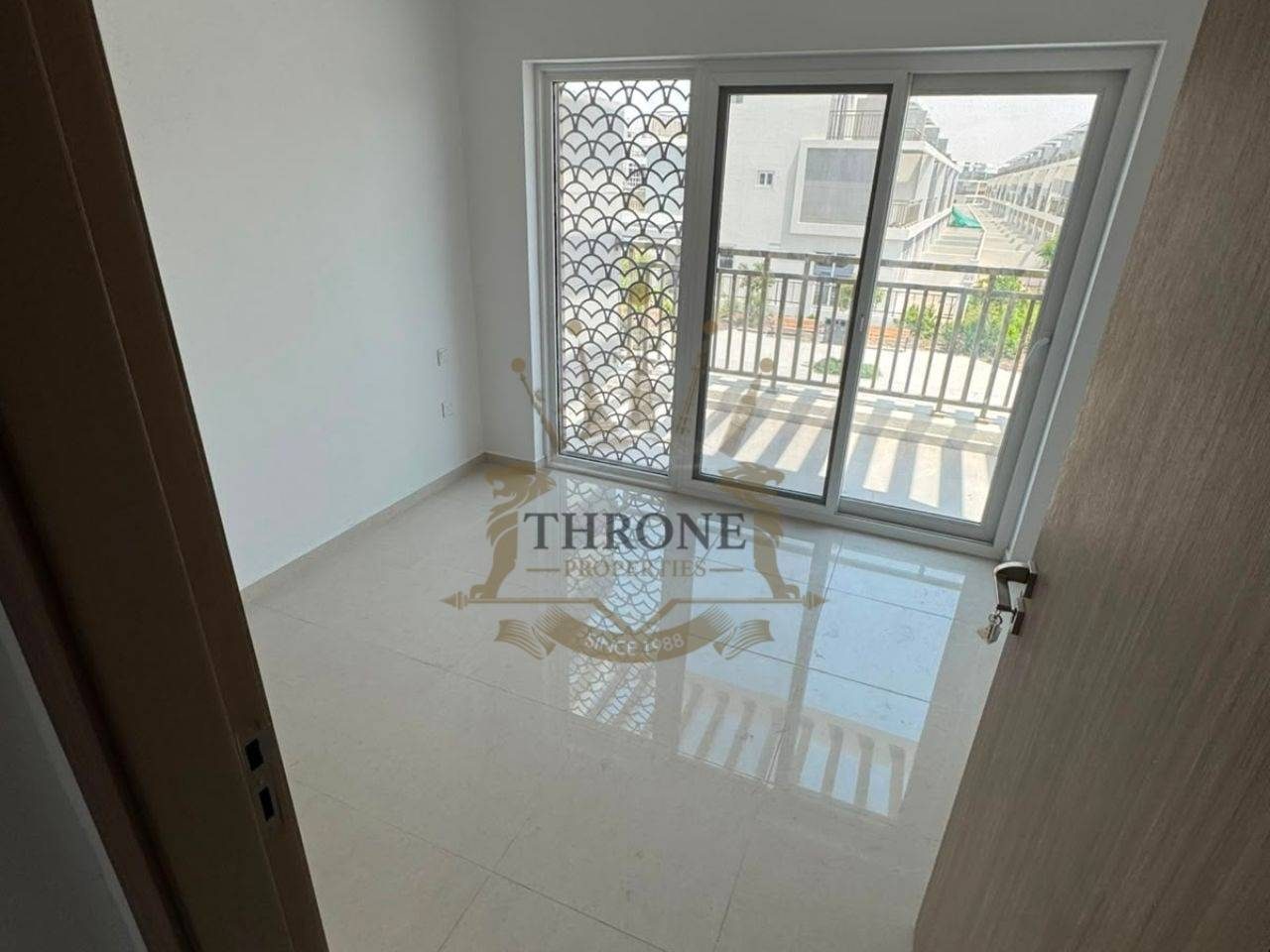 4 Bedroom Townhouse for Sale in DAMAC Hills 2 (Akoya by DAMAC) - Photo 11 | Throne Properties