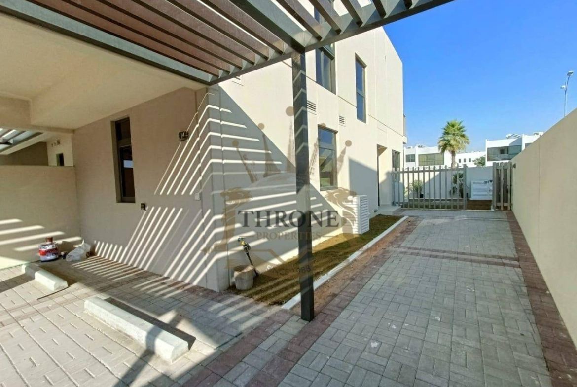 3 Bedroom Townhouse for Sale in DAMAC Hills 2 (Akoya by DAMAC) - Photo 4 | Throne Properties