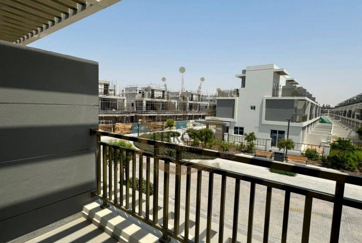 4 Bedroom Townhouse for Sale in DAMAC Hills 2 (Akoya by DAMAC) - Photo 5 | Throne Properties