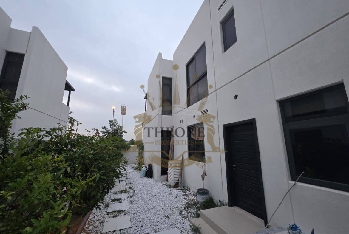 6 Bedroom Villa for Sale in DAMAC Hills 2 (Akoya by DAMAC) - Photo 12 | Throne Properties
