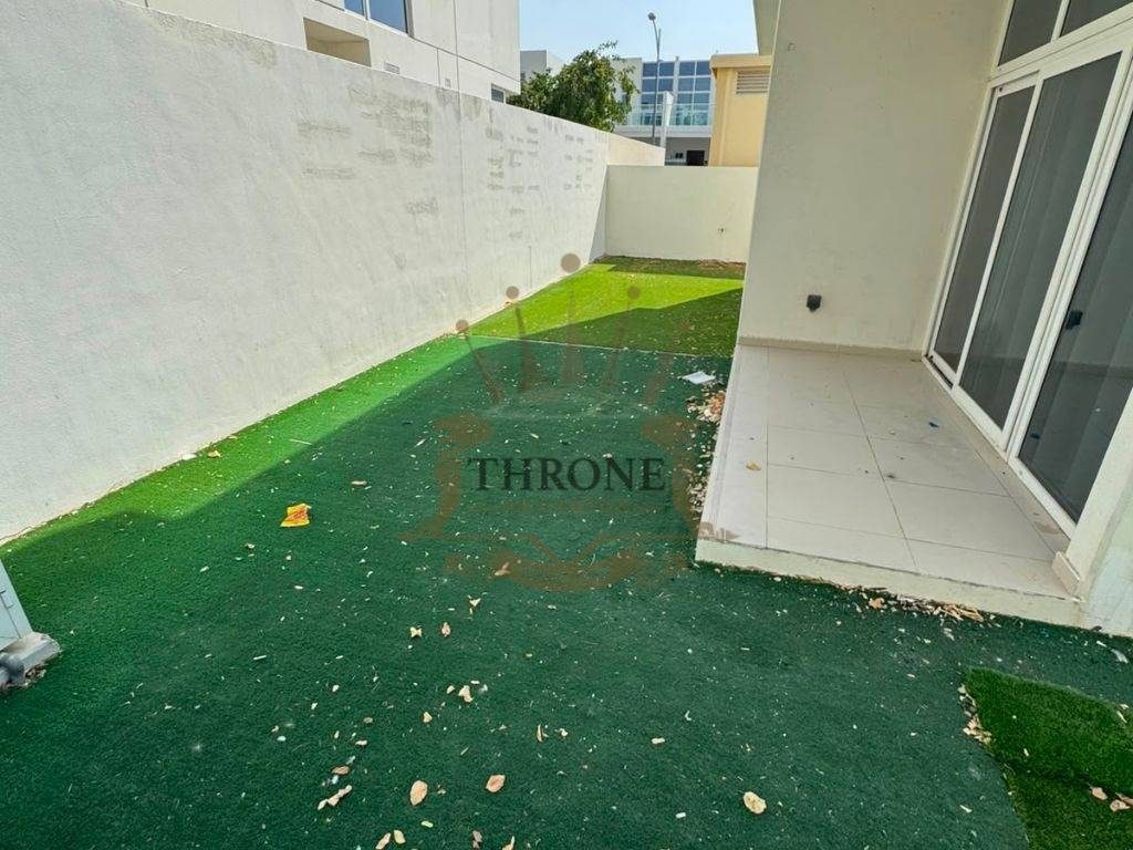 6 Bedroom Villa for Sale in DAMAC Hills 2 (Akoya by DAMAC) - Photo 3 | Throne Properties