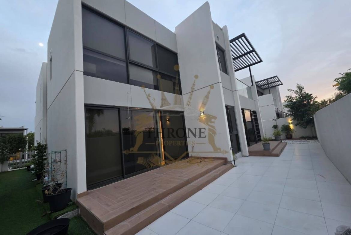 6 Bedroom Villa for Sale in DAMAC Hills 2 (Akoya by DAMAC) - Photo 4 | Throne Properties