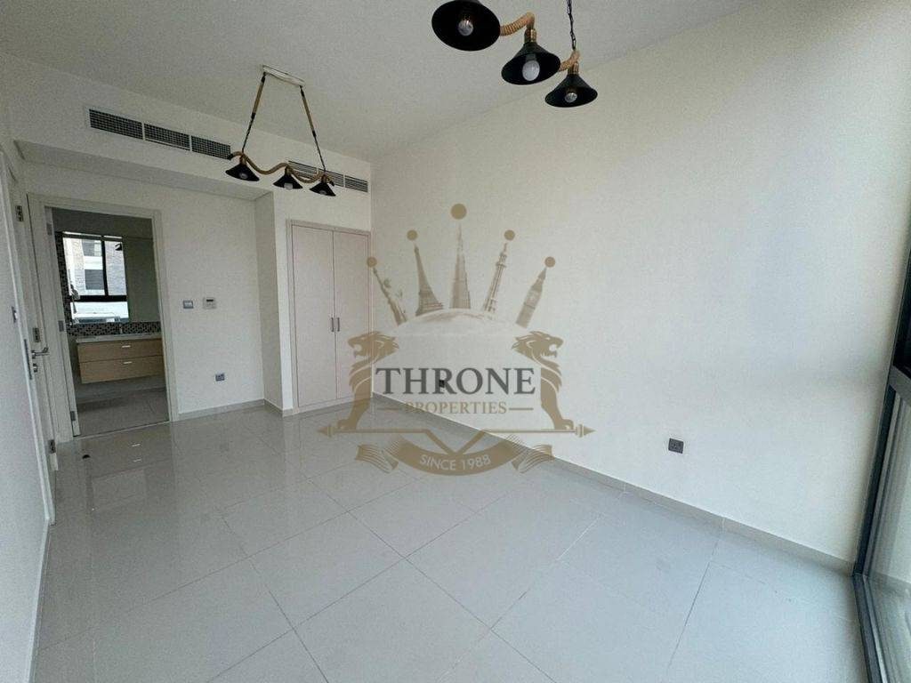 6 Bedroom Villa for Sale in DAMAC Hills 2 (Akoya by DAMAC) - Photo 5 | Throne Properties