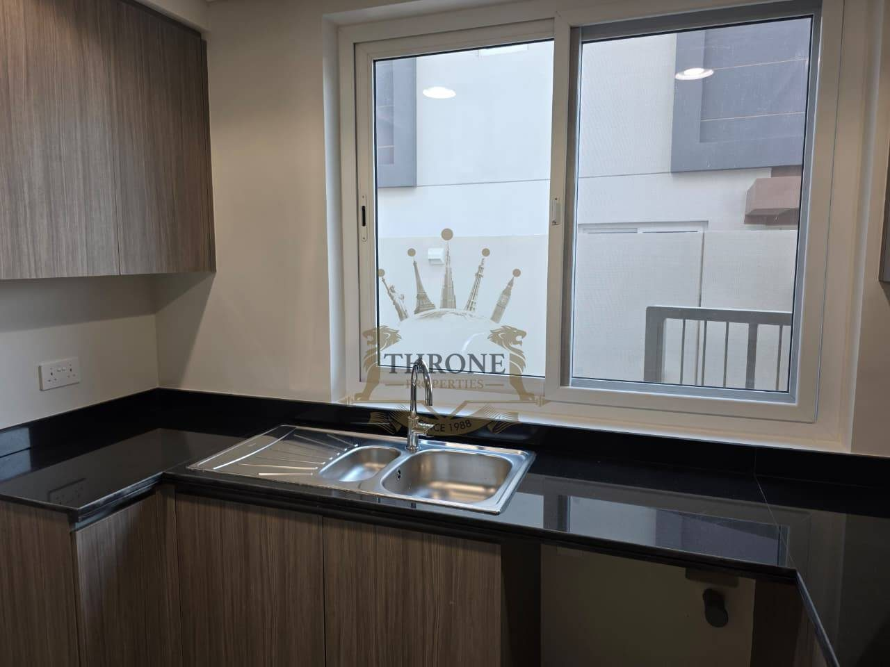 4 Bedroom Townhouse for Rent in DAMAC Hills 2 (Akoya by DAMAC) - Photo 4 | Throne Properties