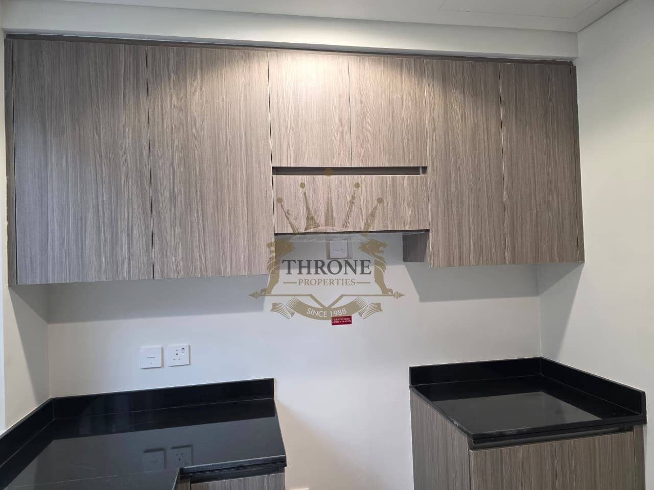4 Bedroom Townhouse for Rent in DAMAC Hills 2 (Akoya by DAMAC) - Photo 6 | Throne Properties