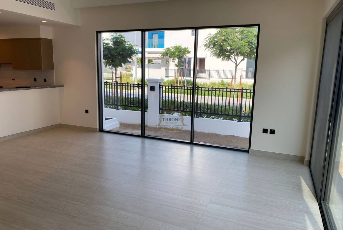 5 Bedroom Townhouse for Sale in Damac Lagoons - Photo 11 | Throne Properties