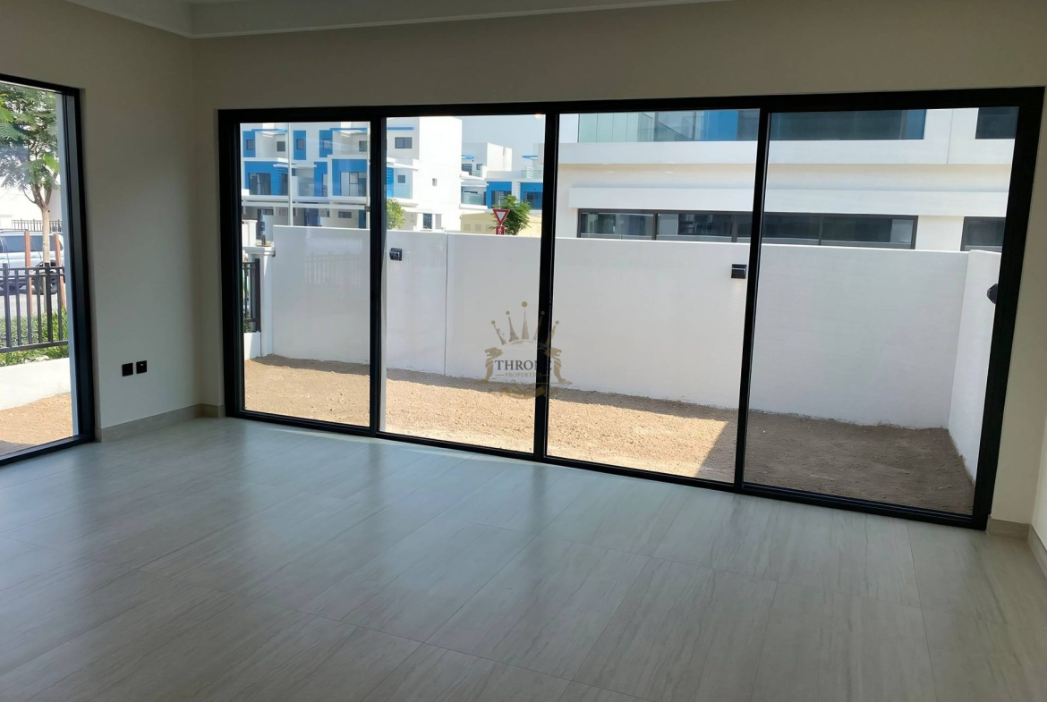 5 Bedroom Townhouse for Sale in Damac Lagoons - Photo 15 | Throne Properties