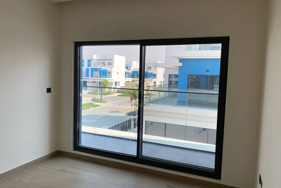 5 Bedroom Townhouse for Sale in Damac Lagoons - Photo 4 | Throne Properties
