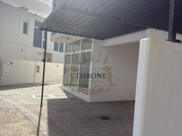 6 Bedroom Villa for Sale in DAMAC Hills 2 (Akoya by DAMAC) - Photo 1 | Throne Properties