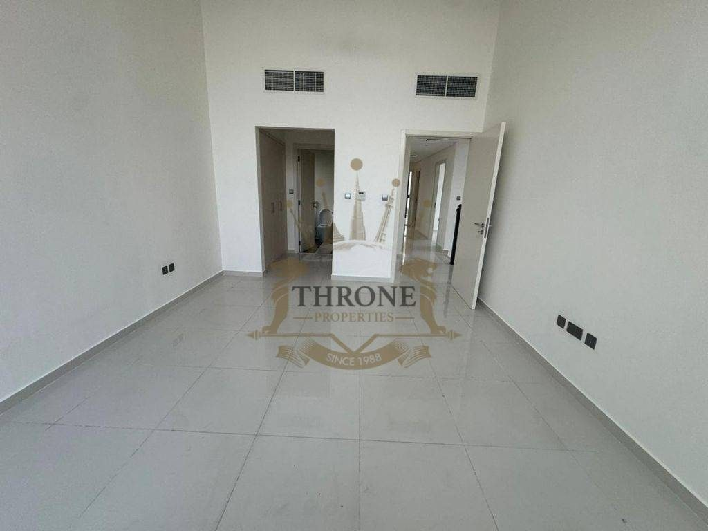 6 Bedroom Villa for Sale in DAMAC Hills 2 (Akoya by DAMAC) - Photo 12 | Throne Properties