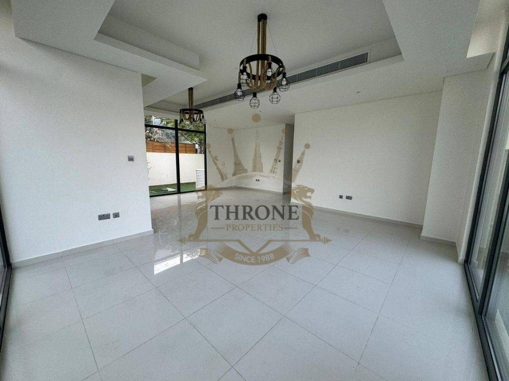 6 Bedroom Villa for Sale in DAMAC Hills 2 (Akoya by DAMAC) - Photo 5 | Throne Properties