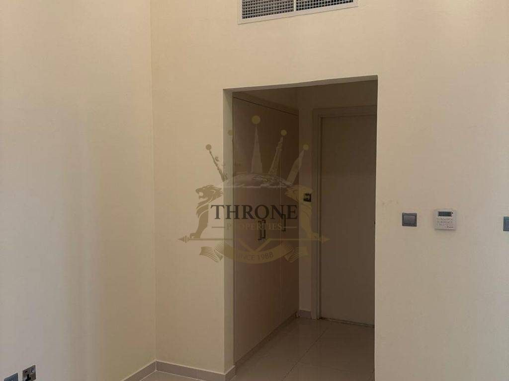 6 Bedroom Villa for Sale in DAMAC Hills 2 (Akoya by DAMAC) - Photo 5 | Throne Properties