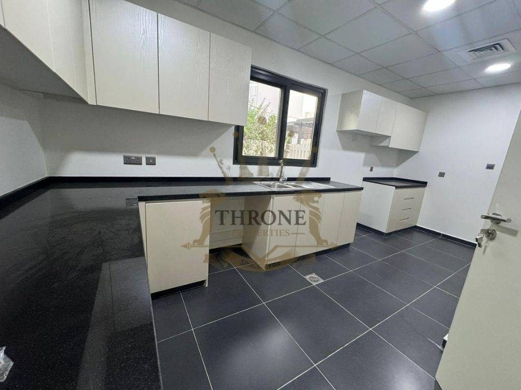 6 Bedroom Villa for Sale in DAMAC Hills 2 (Akoya by DAMAC) - Photo 6 | Throne Properties