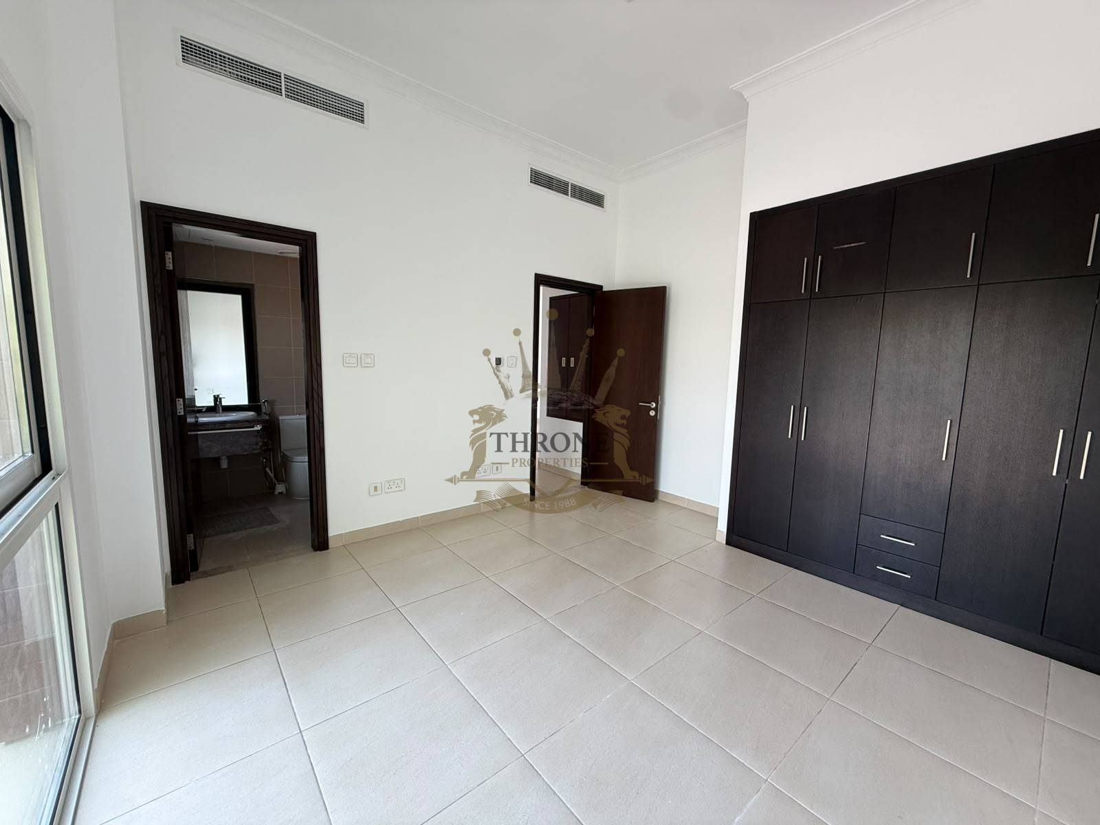 3 Bedroom Villa for Rent in Dubai Science Park - Photo 8 | Throne Properties