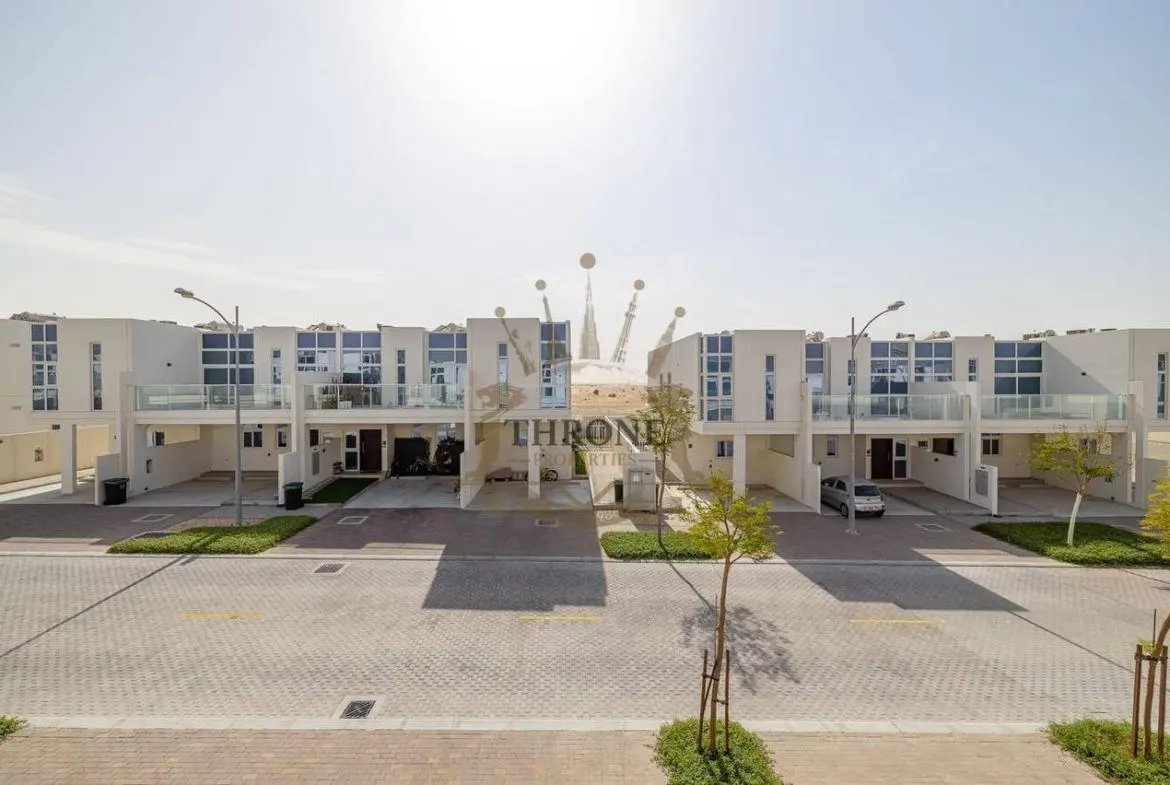 3 Bedroom Townhouse for Rent in DAMAC Hills 2 (Akoya by DAMAC) - Photo 1 | Throne Properties