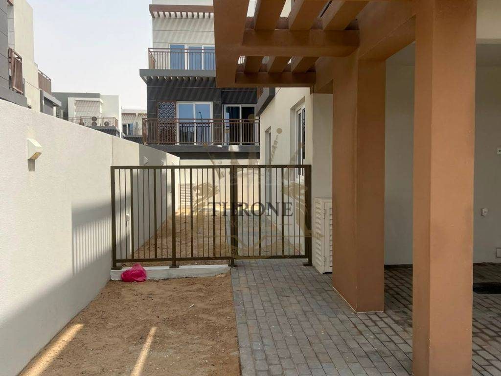4 Bedroom Townhouse for Rent in DAMAC Hills 2 (Akoya by DAMAC) - Photo 2 | Throne Properties