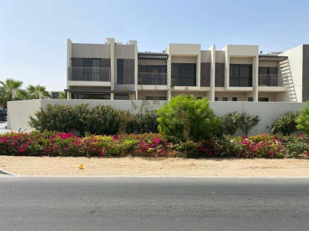 3 Bedroom Townhouse for Rent in DAMAC Hills 2 (Akoya by DAMAC) - Photo 4 | Throne Properties