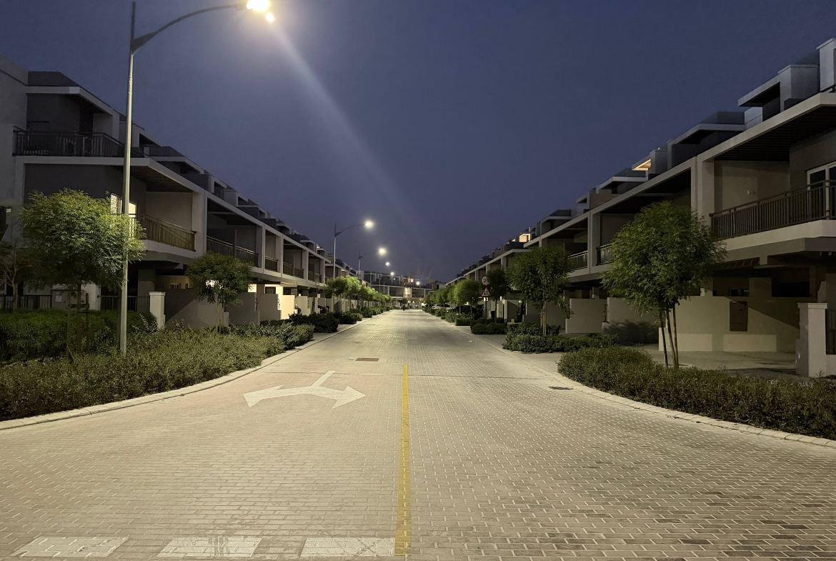 4 Bedroom Townhouse for Rent in DAMAC Hills 2 (Akoya by DAMAC) - Photo 4 | Throne Properties