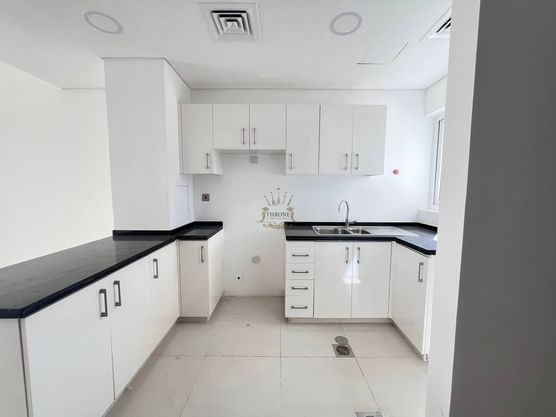 3 Bedroom Townhouse for Rent in DAMAC Hills 2 (Akoya by DAMAC) - Photo 5 | Throne Properties