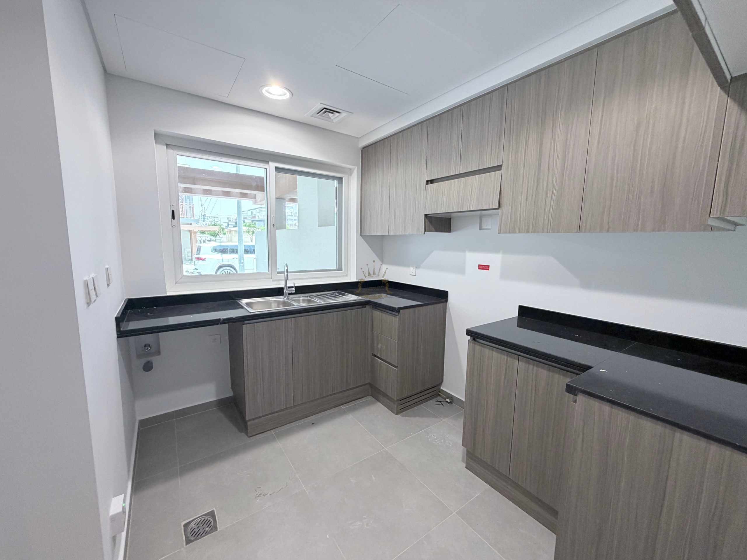 4 Bedroom Townhouse for Rent in DAMAC Hills 2 (Akoya by DAMAC) - Photo 6 | Throne Properties