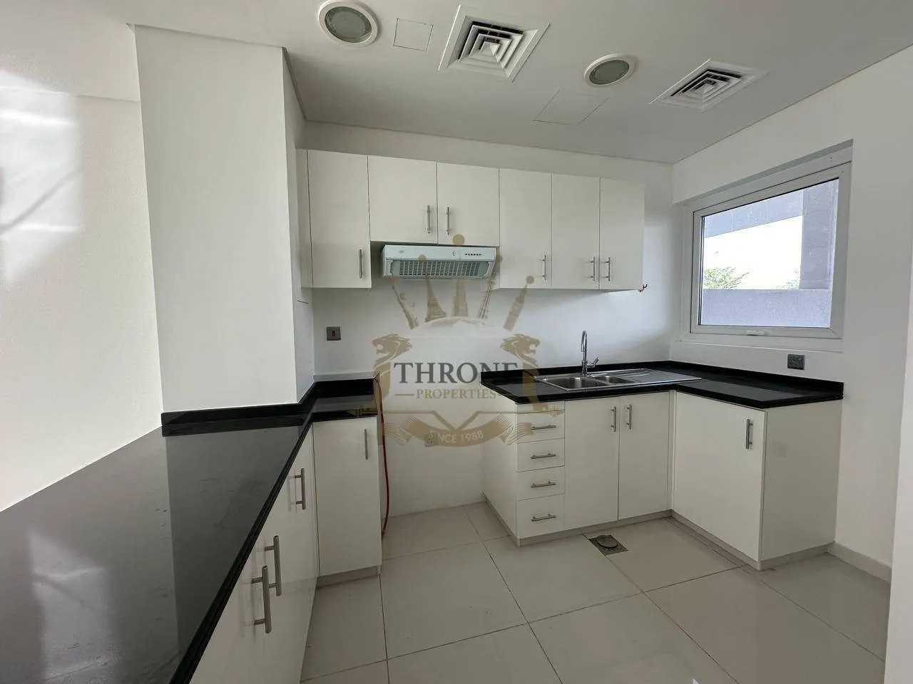 3 Bedroom Townhouse for Rent in DAMAC Hills 2 (Akoya by DAMAC) - Photo 8 | Throne Properties
