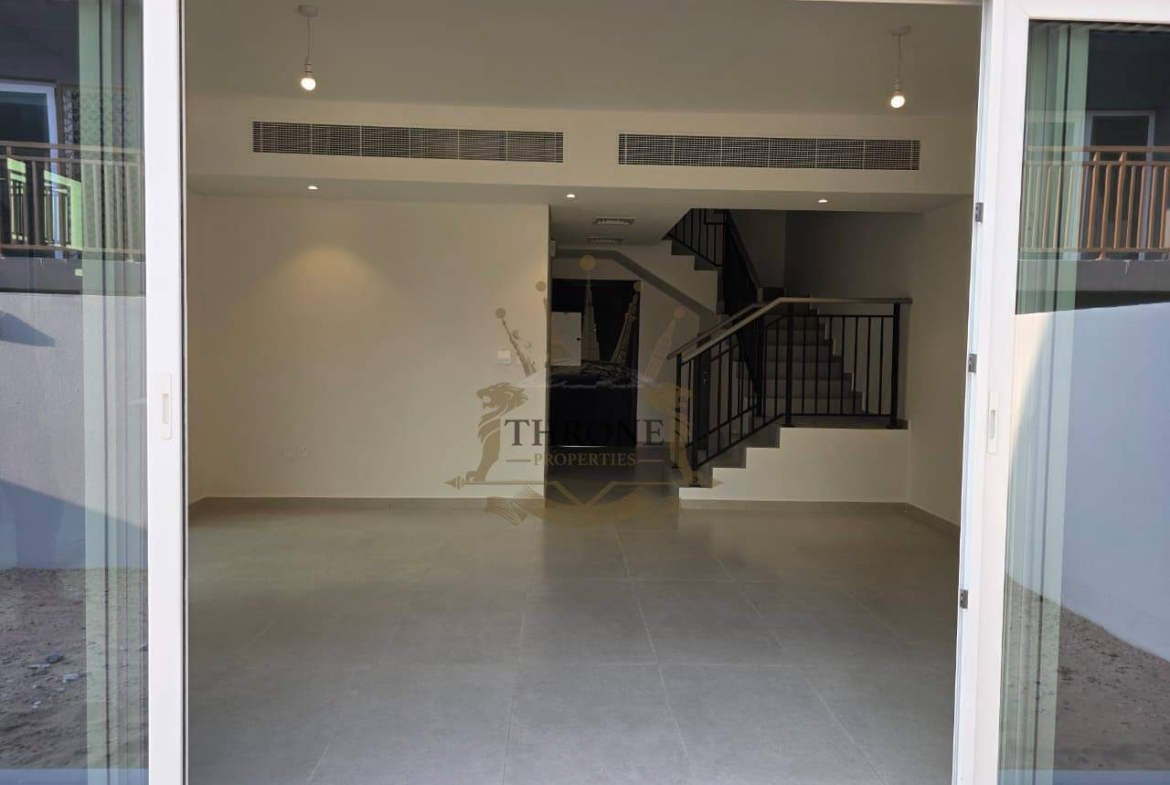 4 Bedroom Townhouse for Sale in DAMAC Hills 2 (Akoya by DAMAC) - Photo 4 | Throne Properties