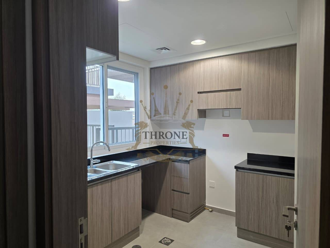 4 Bedroom Townhouse for Sale in DAMAC Hills 2 (Akoya by DAMAC) - Photo 8 | Throne Properties