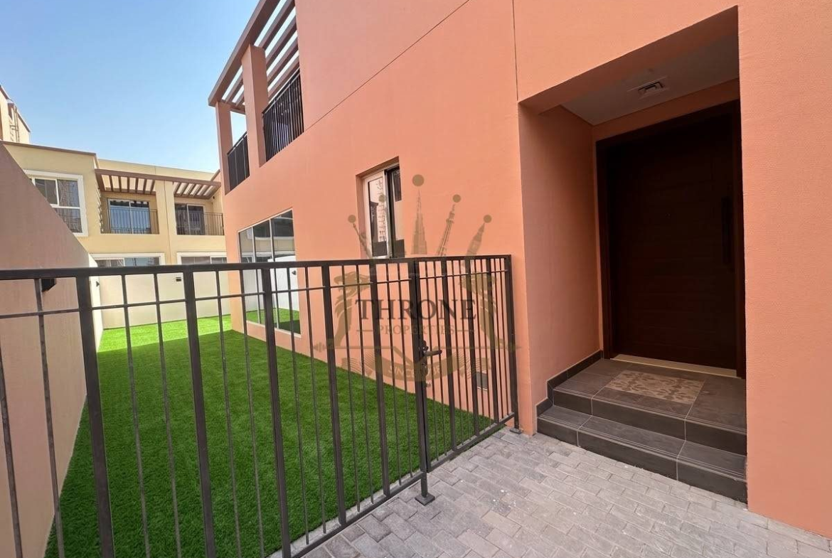 5 Bedroom Townhouse for Rent in Damac Lagoons - Photo 3 | Throne Properties