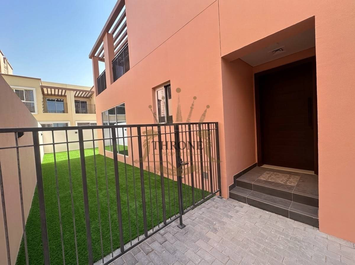 5 Bedroom Townhouse for Rent in Damac Lagoons - Photo 3 | Throne Properties