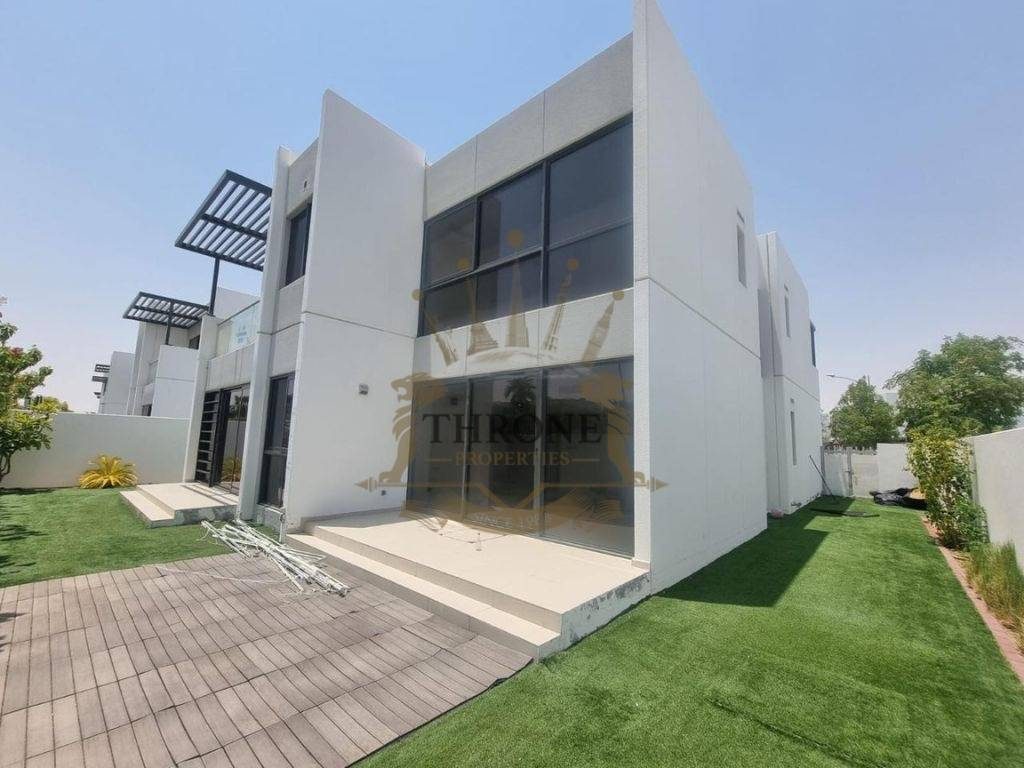 6 Bedroom Villa for Rent in DAMAC Hills 2 (Akoya by DAMAC) - Photo 2 | Throne Properties
