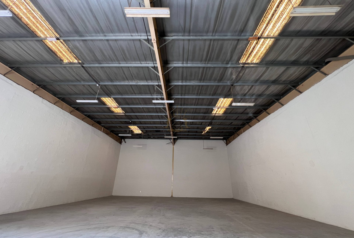 -1 Bedroom Warehouse for Rent in Dubai Investment Park (DIP) - Photo 9 | Throne Properties